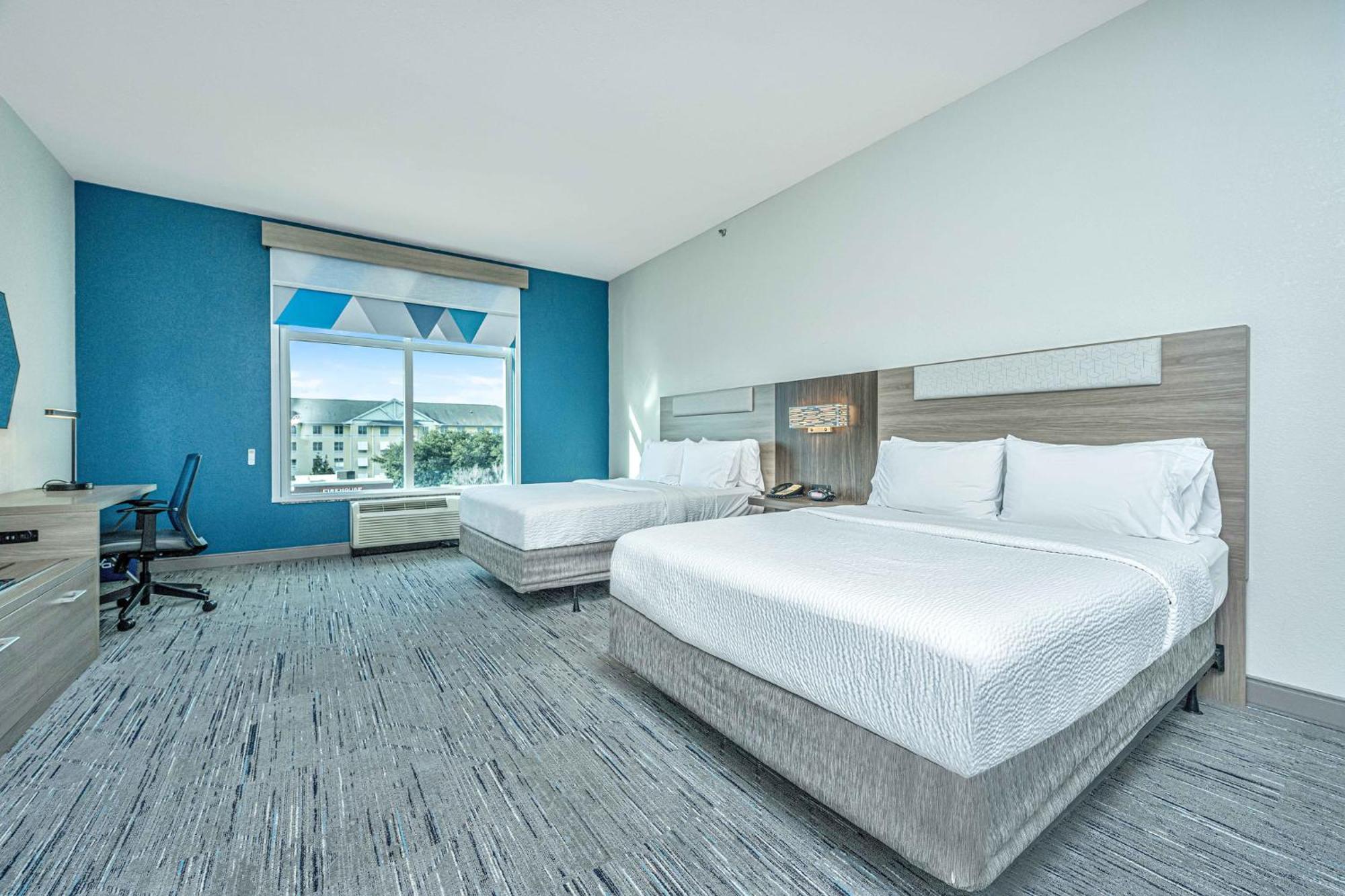 Holiday Inn Express & Suites Charleston Arpt-Conv Ctr Area By Ihg North Charleston Exterior photo