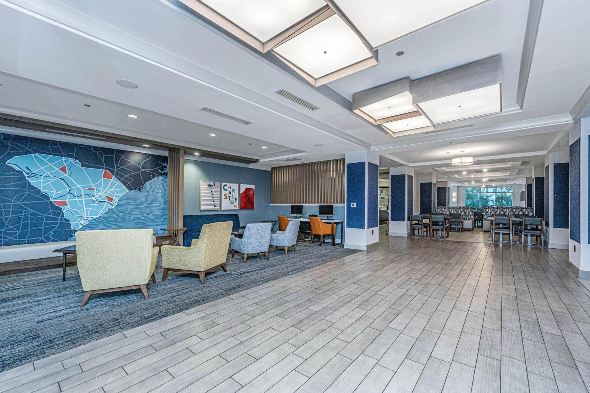 Holiday Inn Express & Suites Charleston Arpt-Conv Ctr Area By Ihg North Charleston Exterior photo