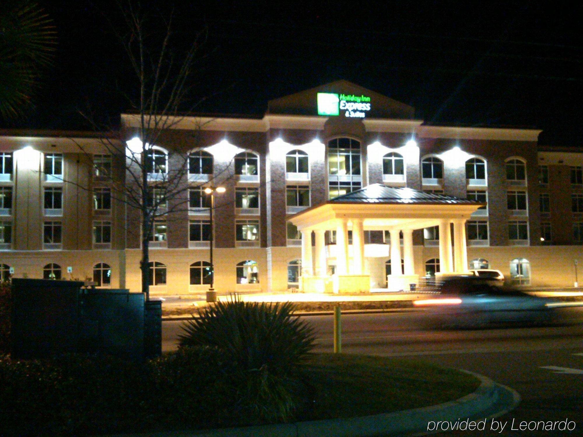 Holiday Inn Express & Suites Charleston Arpt-Conv Ctr Area By Ihg North Charleston Exterior photo